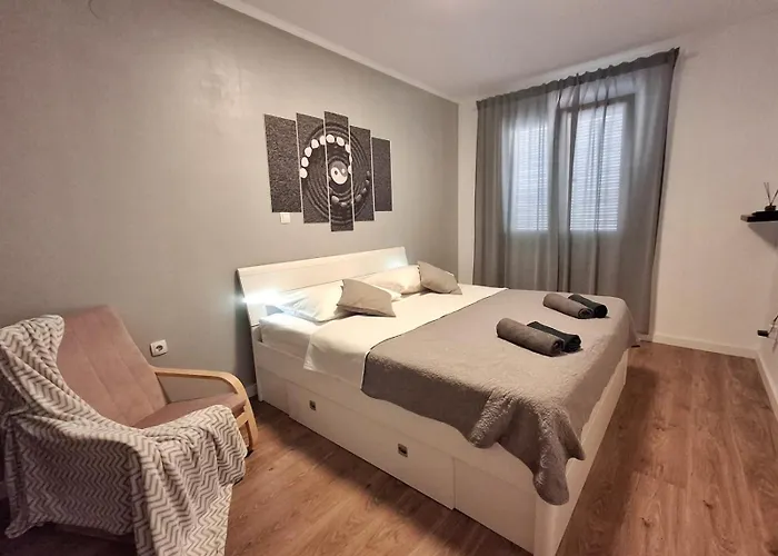 Apartment Be Like